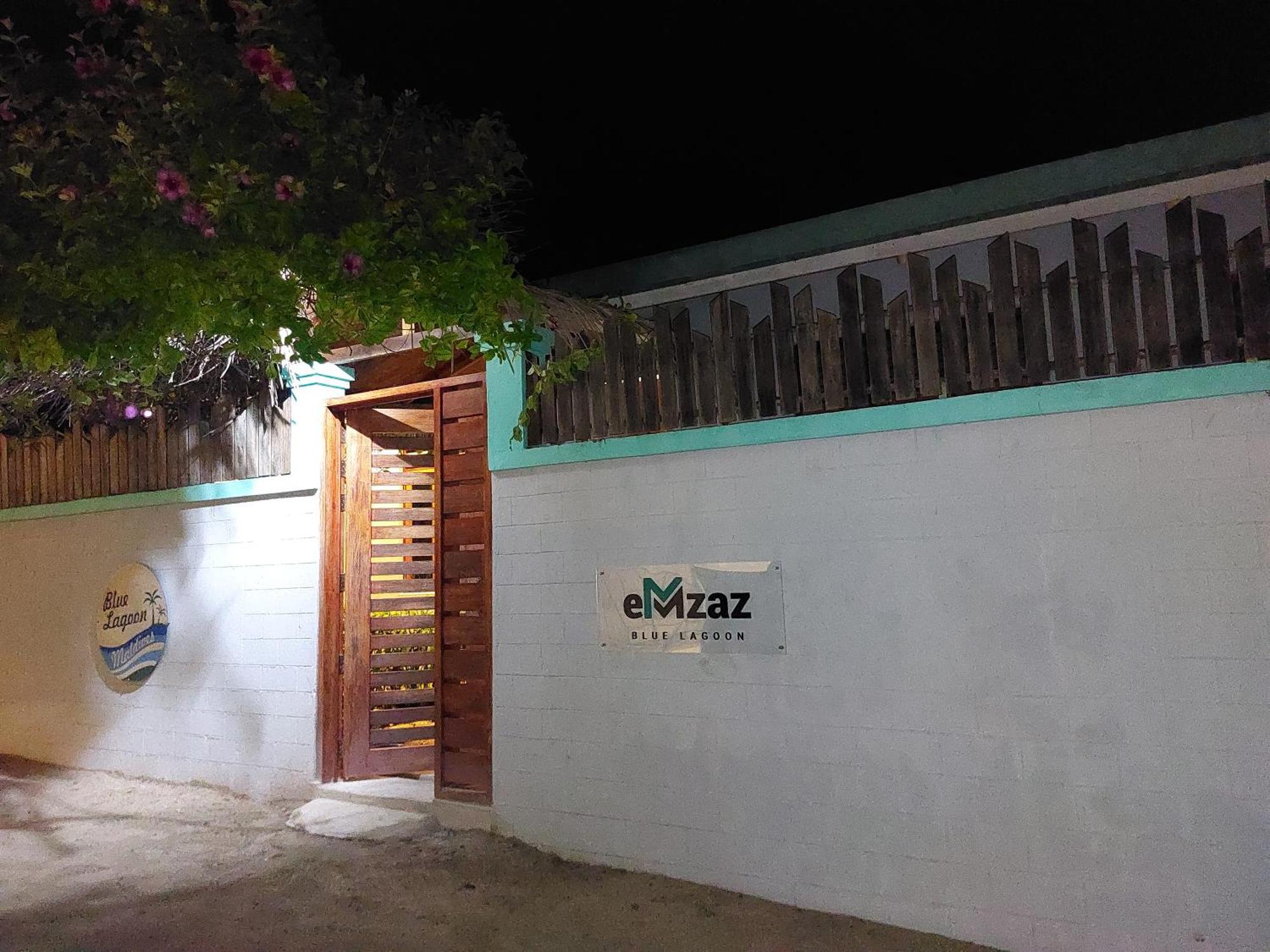 Emzaz Blue Lagoon Ugoofaaru Esterno foto